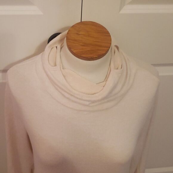 𝅺Bobeau‎ Womens Cowl Neck Top w/Built-in Mask Size Large - Picture 2 of 6